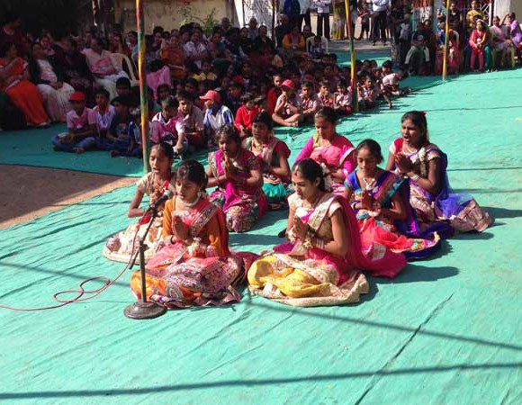 republic2 Republic Day Celebrations with the Kids of Dhamdachi Piru Fadia Prathmeek Shaala – 2016